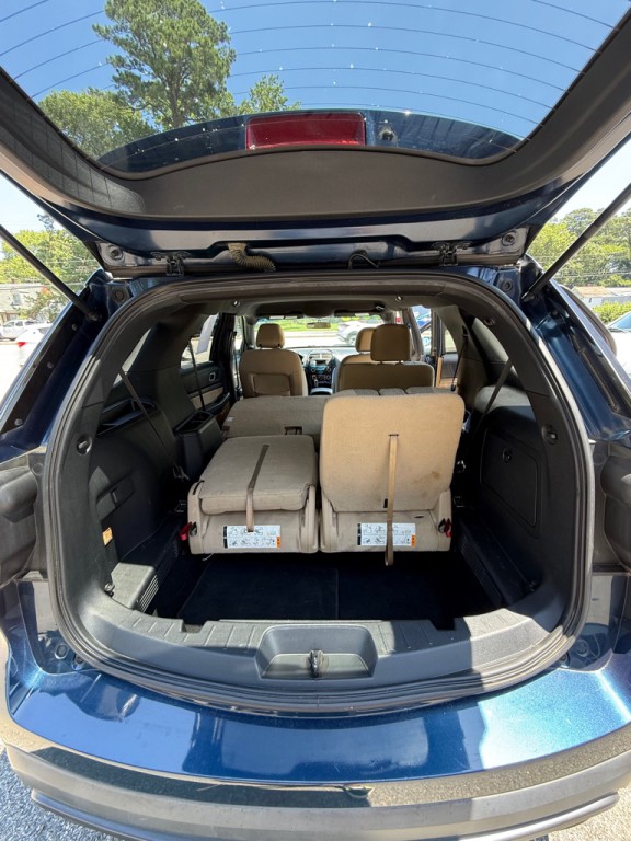 2017 Ford Explorer Image 8