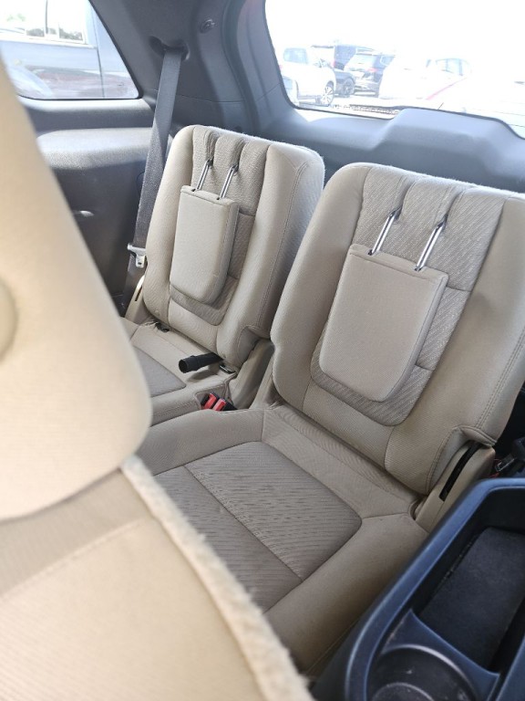 2017 Ford Explorer Image 16