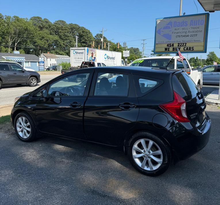 2014 Nissan Versa Image 2
