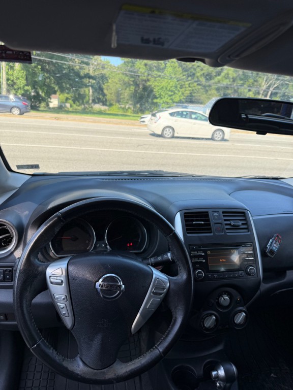 2014 Nissan Versa Image 3