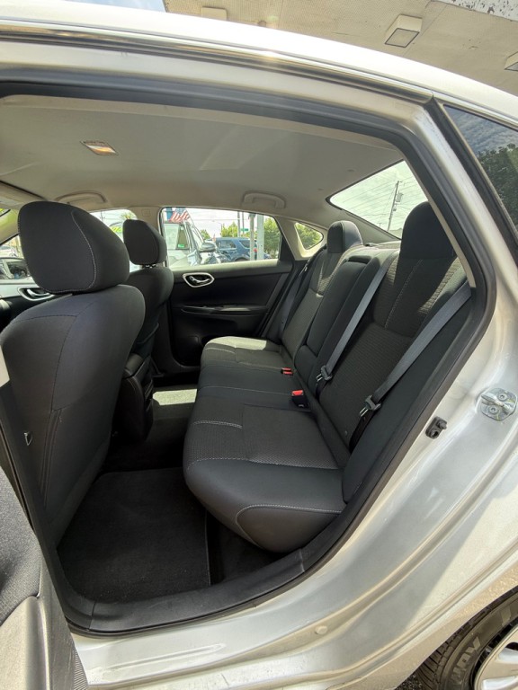 2015 Nissan Sentra Image 7