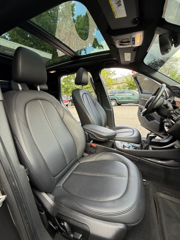 2017 BMW X1 Image 8