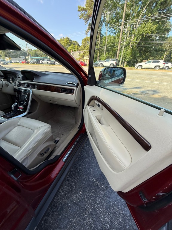 2013 Volvo XC70 Image 14