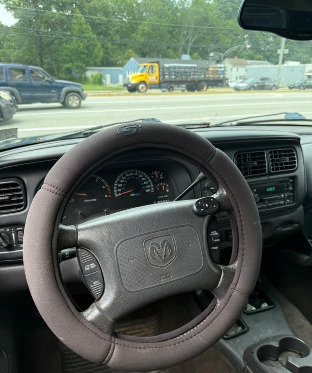 2000 Dodge Durango Image 2