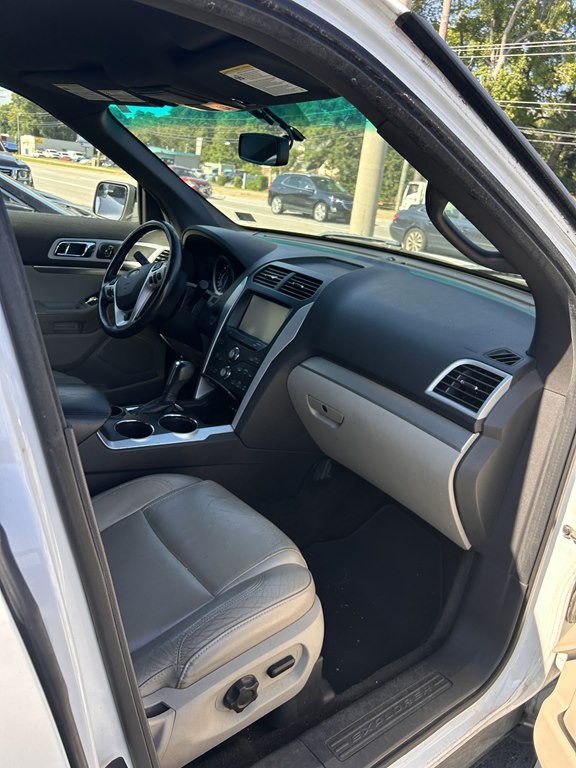 2012 Ford Explorer Image 4