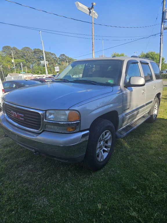2005 GMC Yukon Image 3