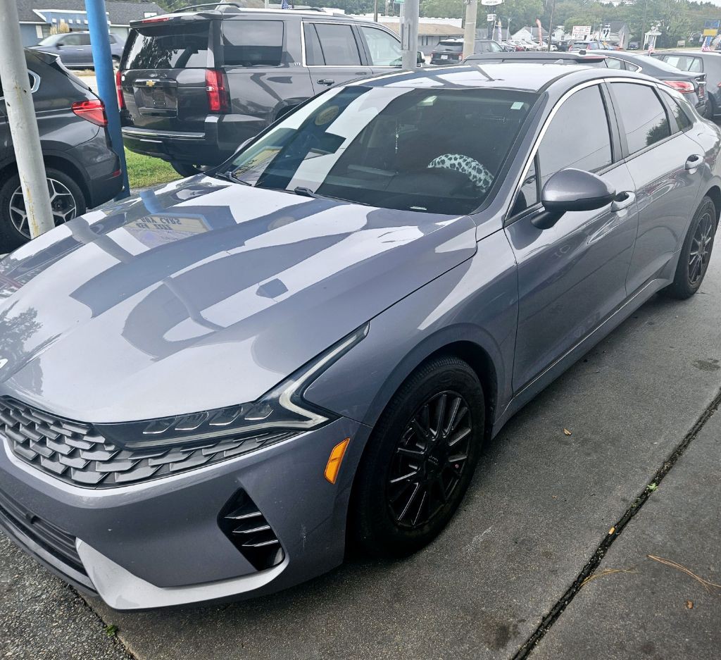 2022 Kia K5 Image 1