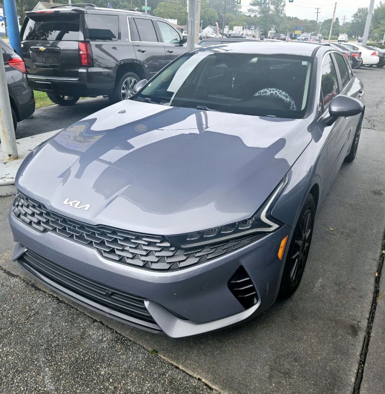 2022 Kia K5 Image 2