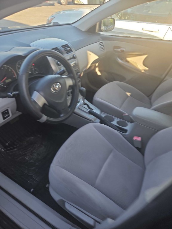 2011 Toyota Corolla Image 2