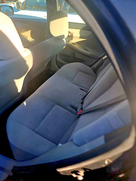 2011 Toyota Corolla Image 5