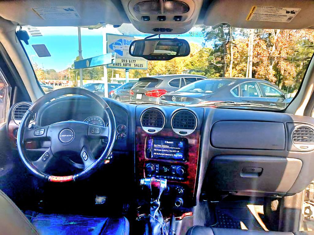 2006 GMC Envoy Image 9