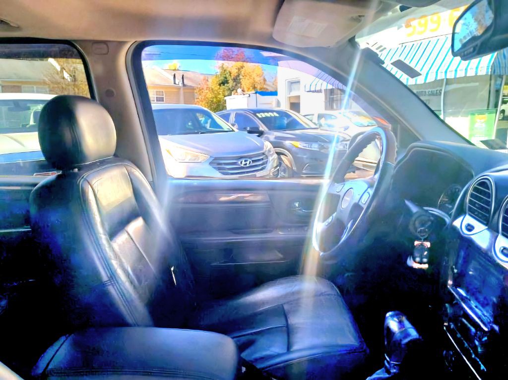 2006 GMC Envoy Image 10