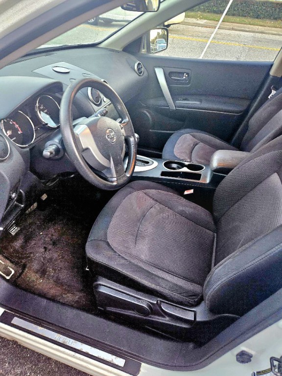 2010 Nissan Rogue Image 5