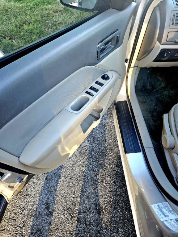 2012 Ford Fusion Image 12