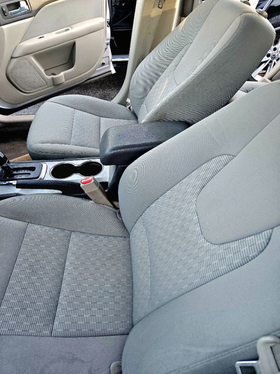 2012 Ford Fusion Image 3