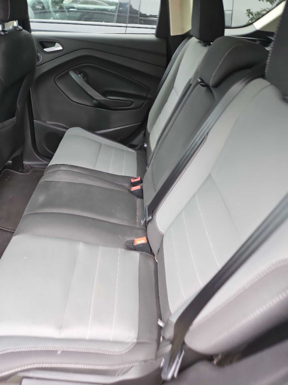 2016 Ford Escape Image 2