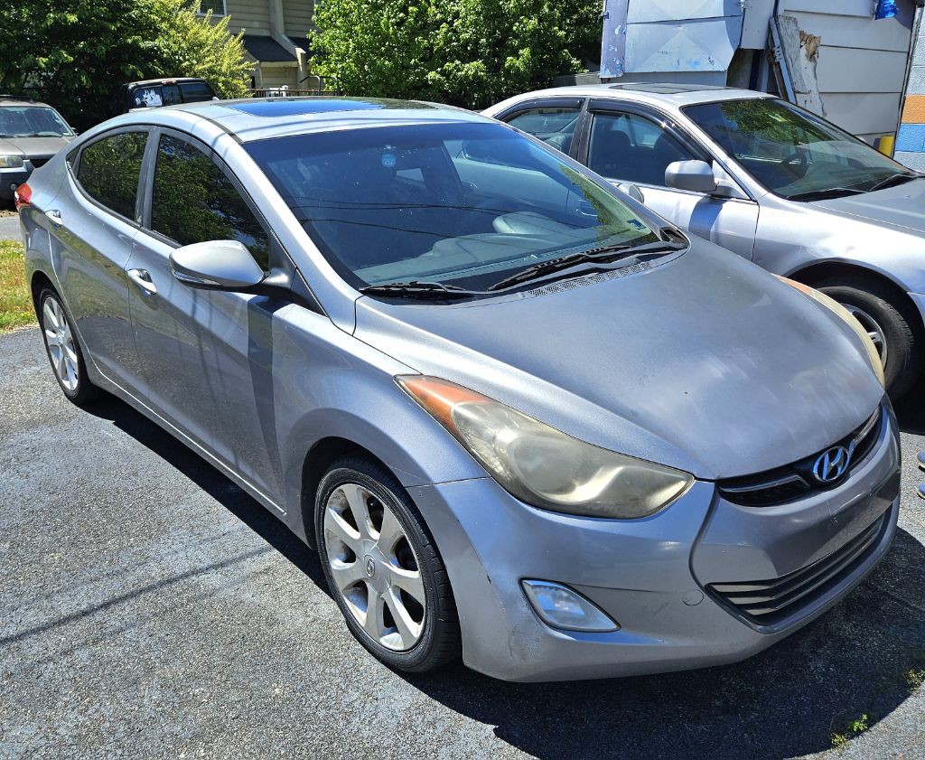 2013 Hyundai Elantra Image 2