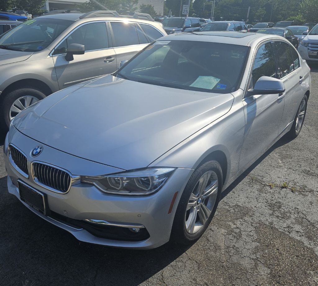 2017 BMW 3 Series Image 3