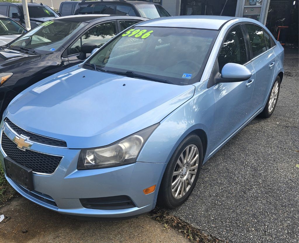 2012 Chevrolet Cruze Image 2