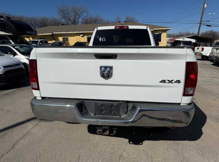 2005 Dodge Ram 3500 Image 2