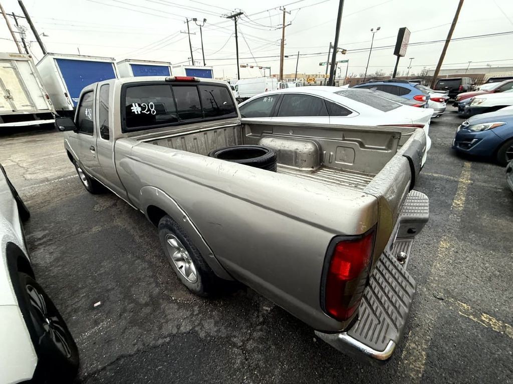 2003 Nissan Frontier Image 6