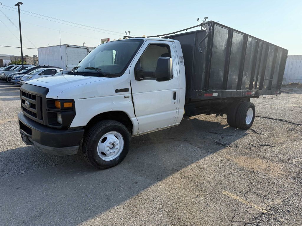 2011 Ford Econoline Image 1