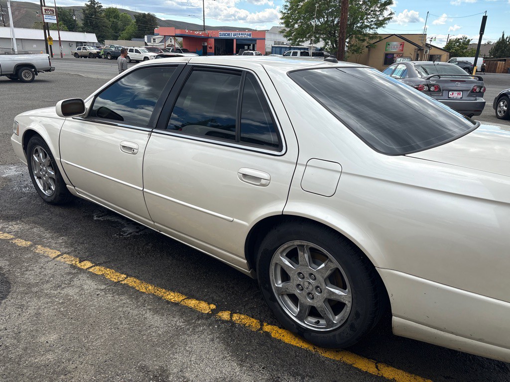 2003 Cadillac Seville Image 4