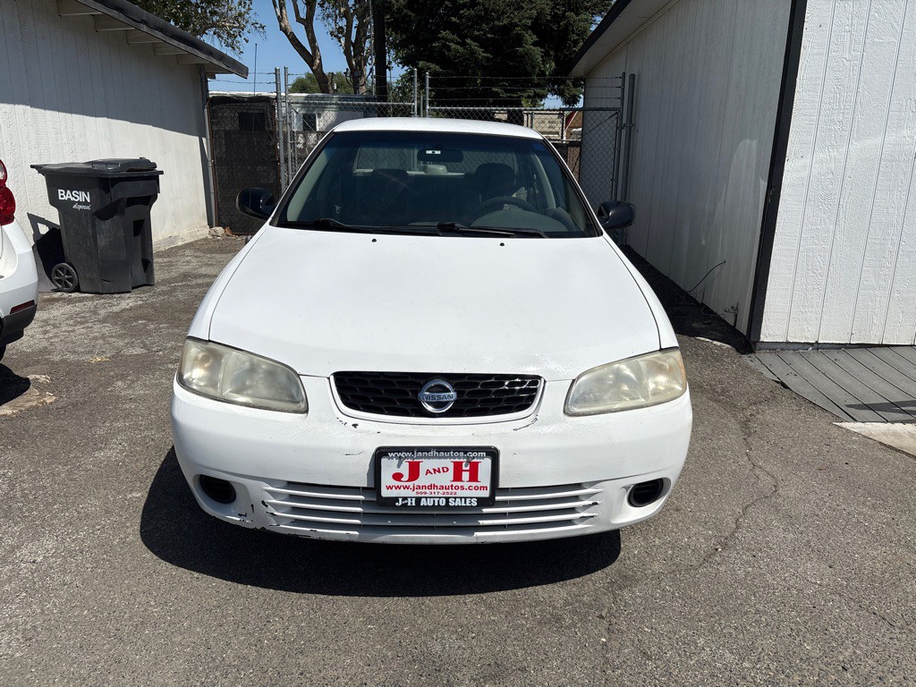 2003 Nissan Sentra Image 3