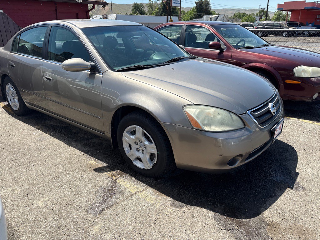 2004 Nissan Altima Image 1