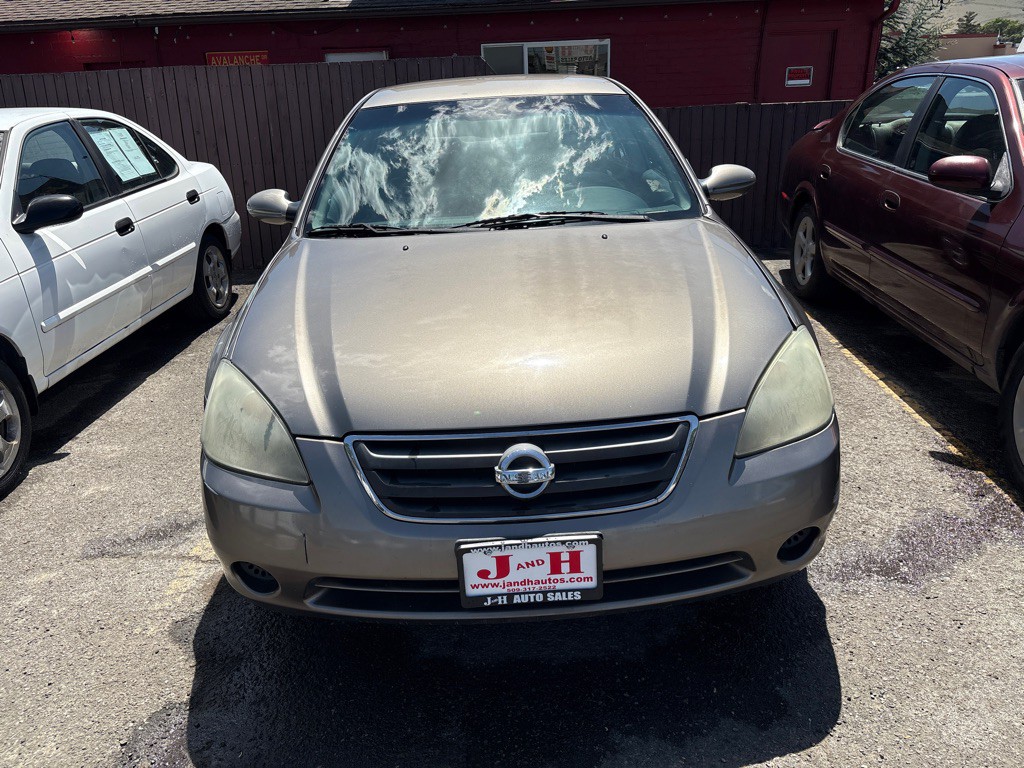 2004 Nissan Altima Image 2