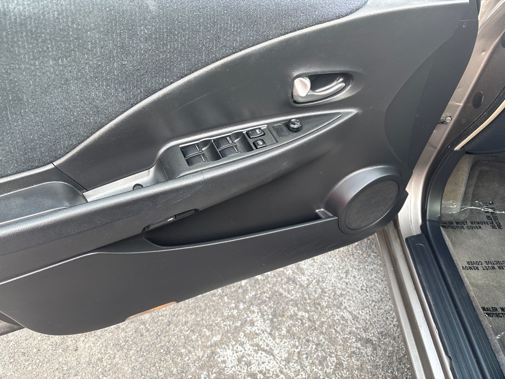 2004 Nissan Altima Image 7