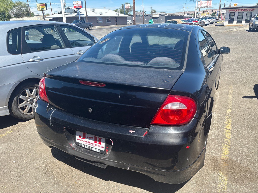 2003 Dodge Neon Image 16