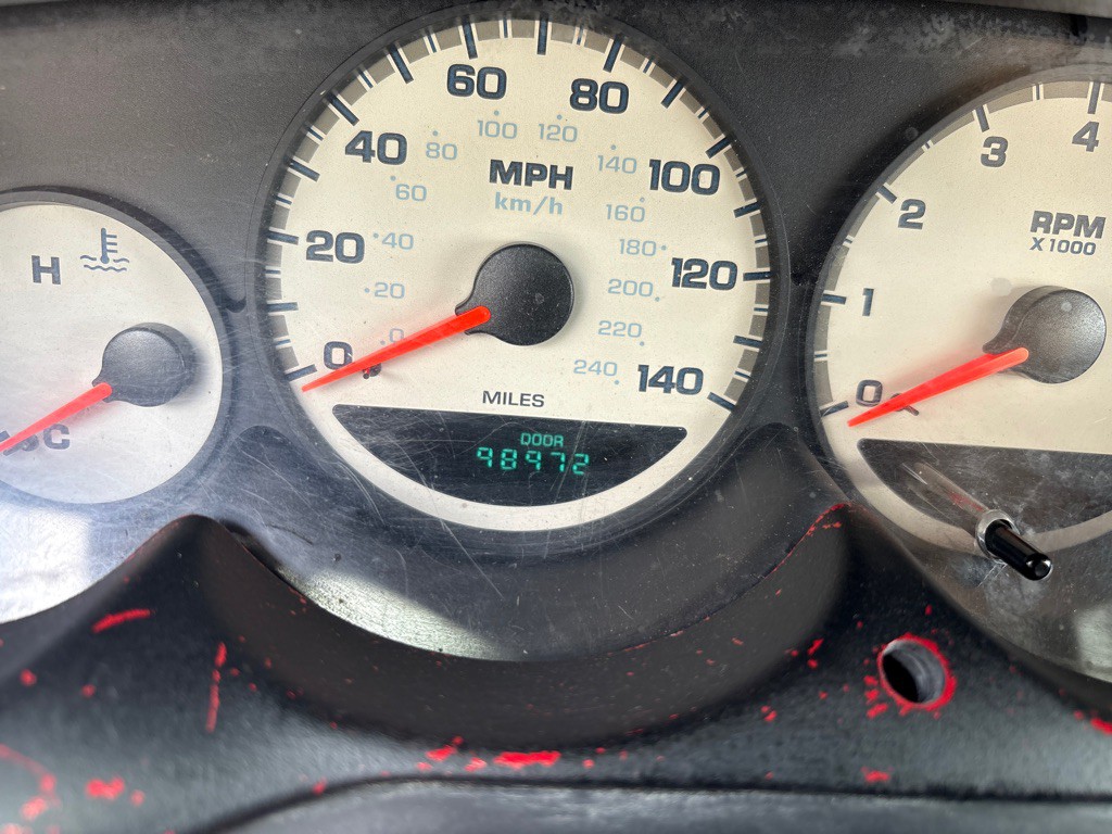 2003 Dodge Neon Image 9
