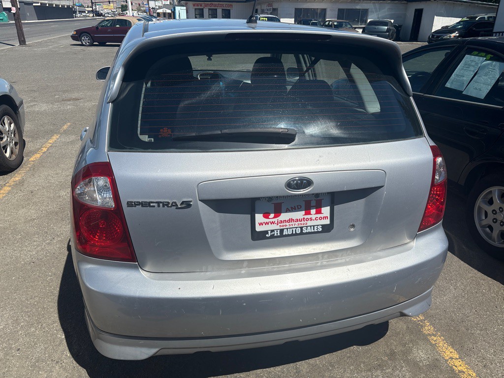 2006 Kia Spectra5 Image 5
