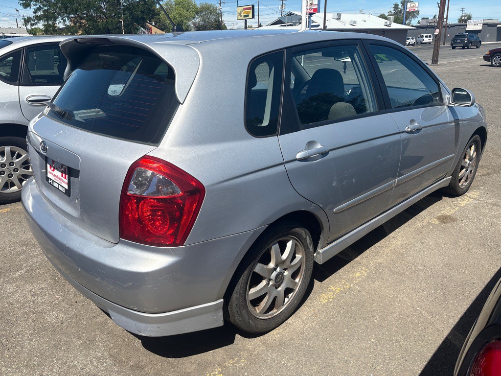 2006 Kia Spectra5 Image 6