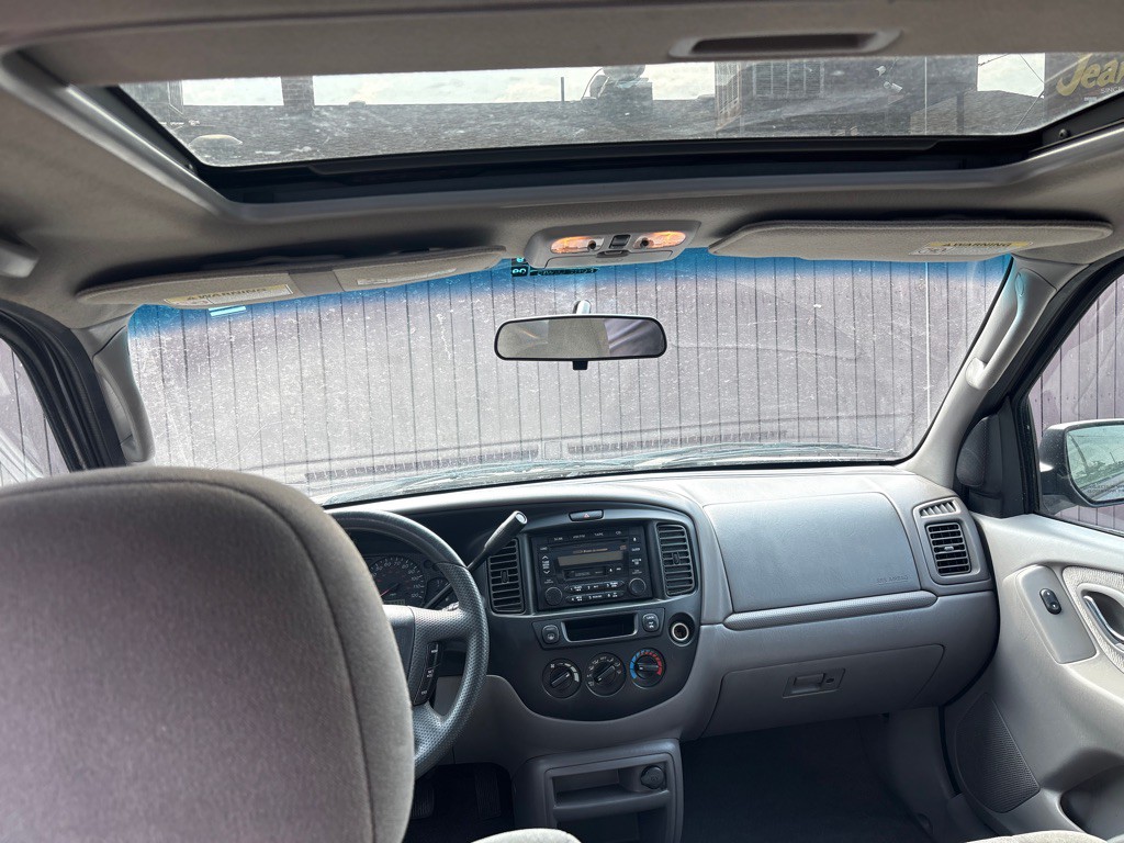 2002 Mazda Tribute Image 5
