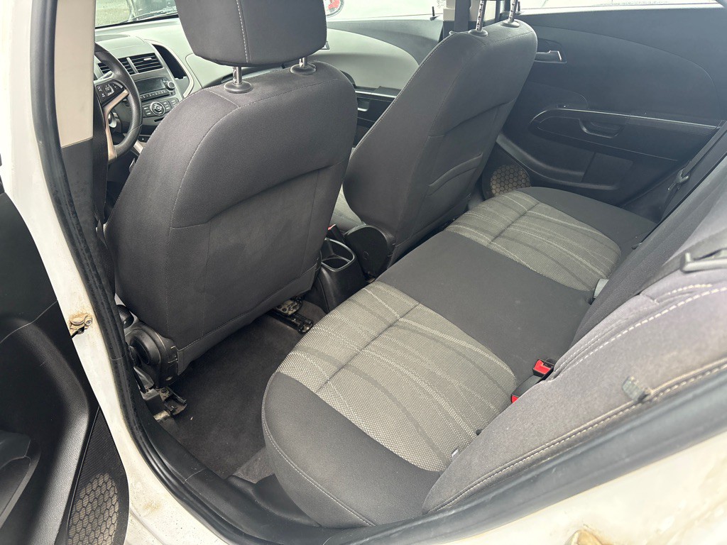 2014 Chevrolet Sonic Image 11