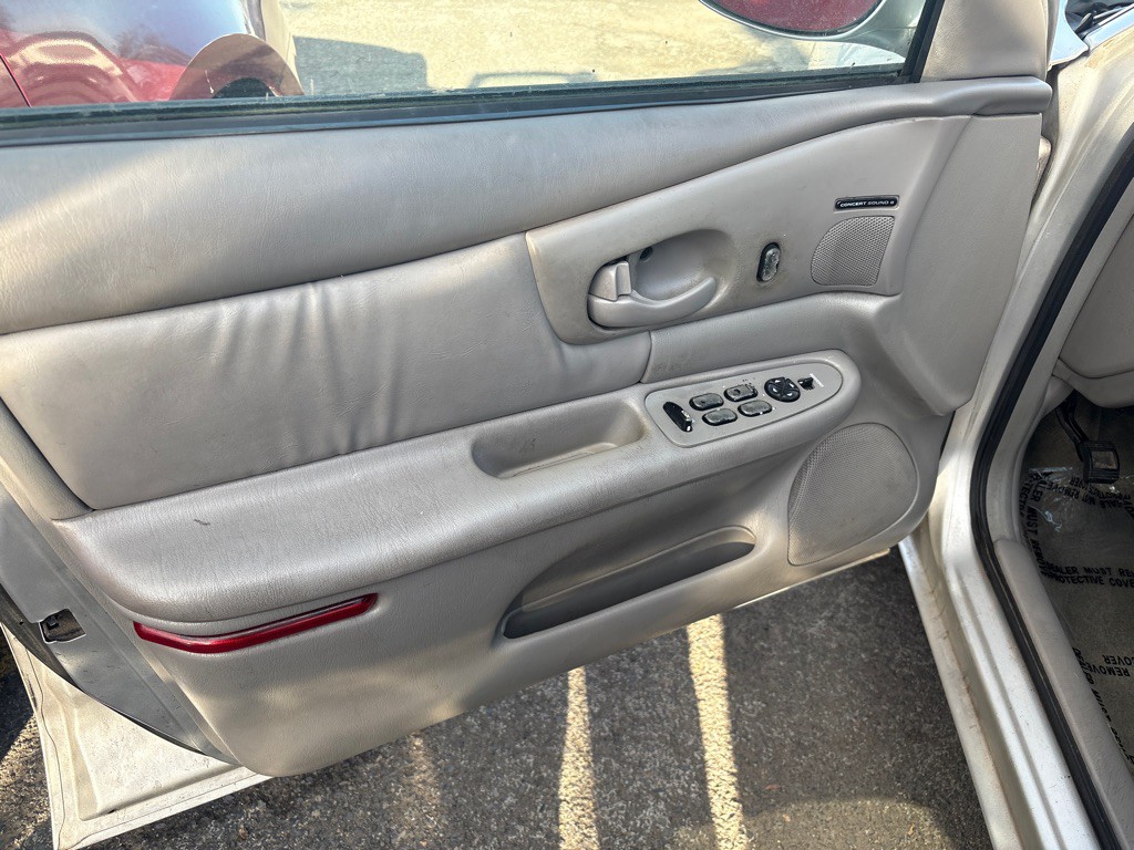 2001 Buick Century Image 12