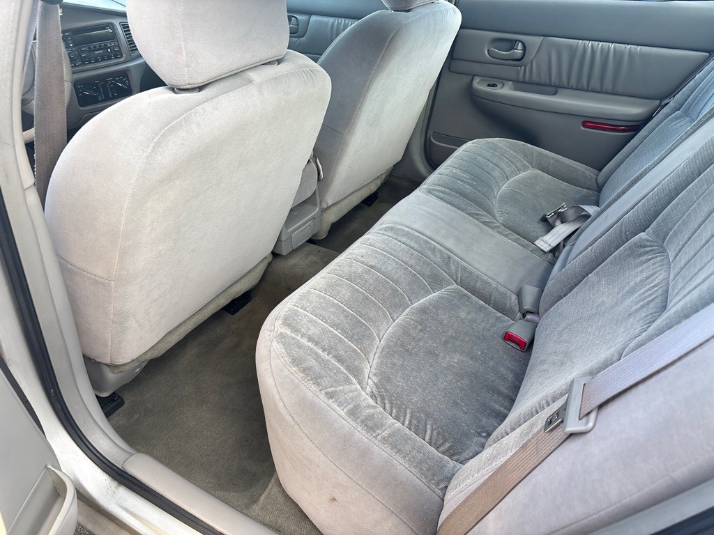 2001 Buick Century Image 13