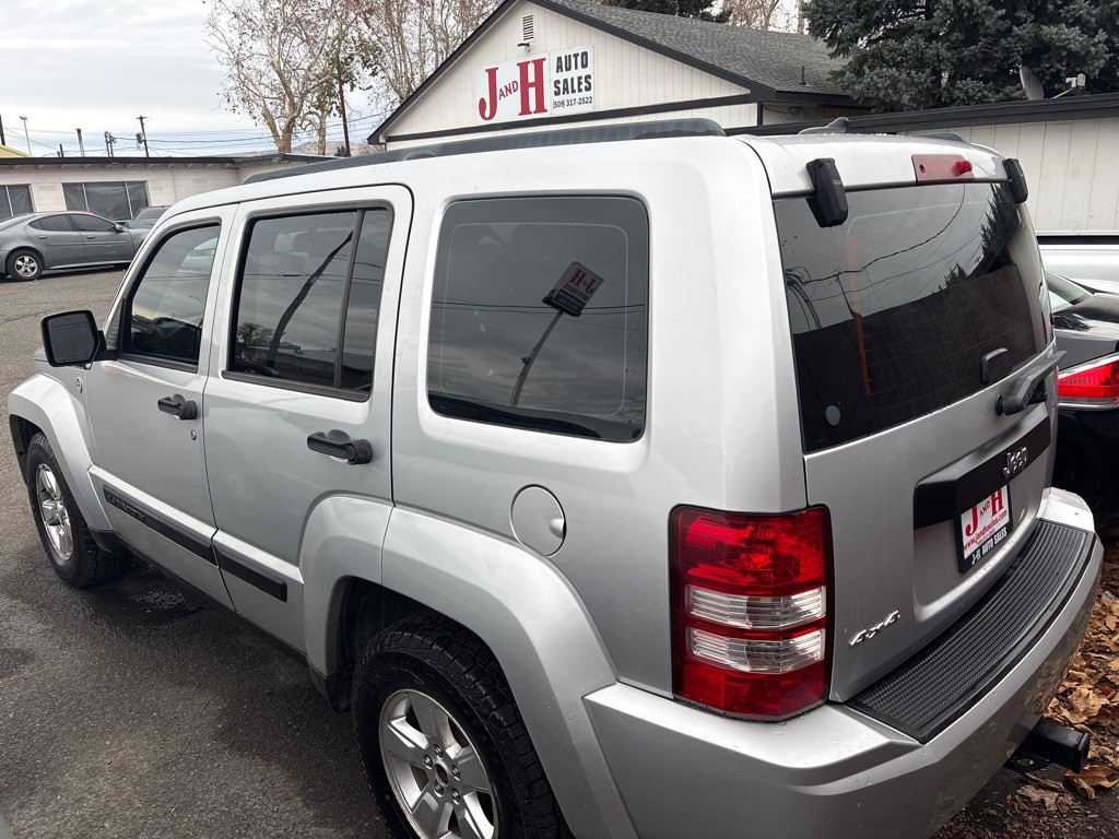 2012 Jeep Liberty Image 6