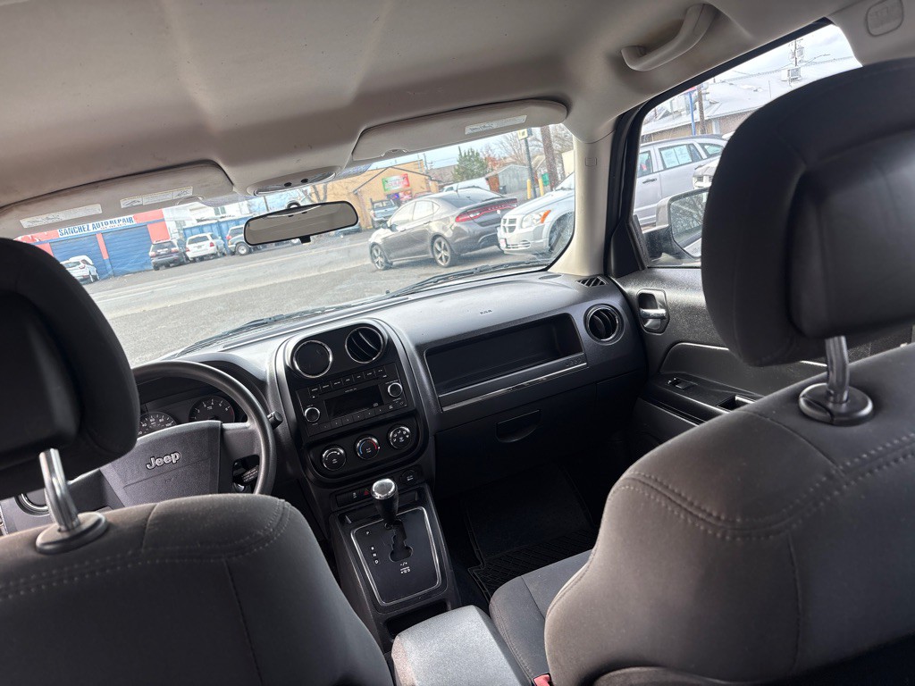 2010 Jeep Patriot Image 9
