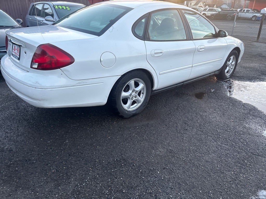 2003 Ford Taurus Image 6