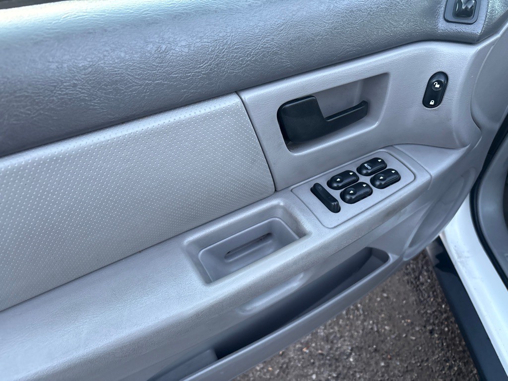 2003 Ford Taurus Image 7