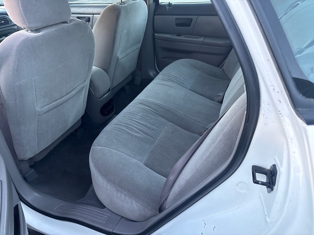 2003 Ford Taurus Image 8