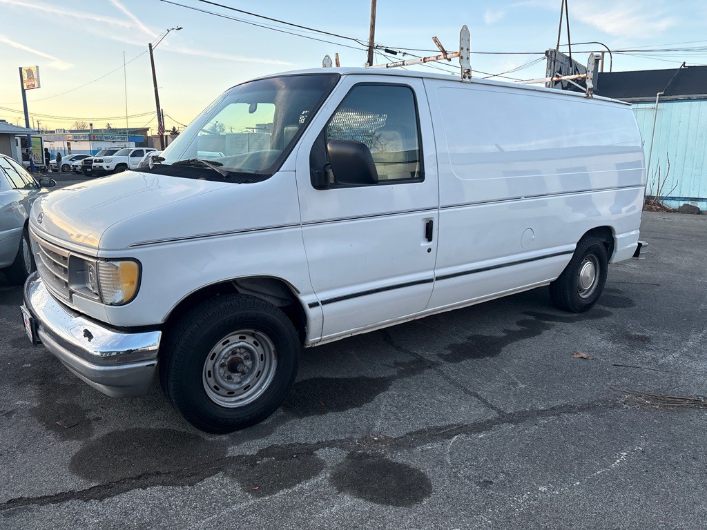 1996 Ford Econoline Image 2