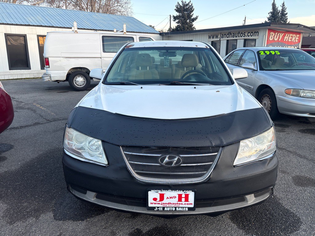 2010 Hyundai Sonata Image 1