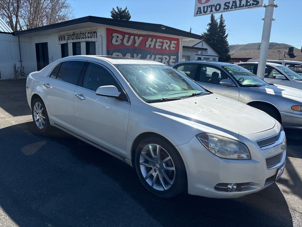 2010 Chevrolet Malibu Image 3