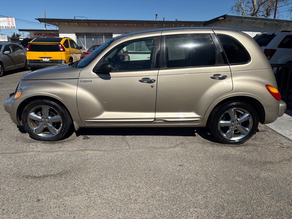 2003 Chrysler PT Cruiser Image 4