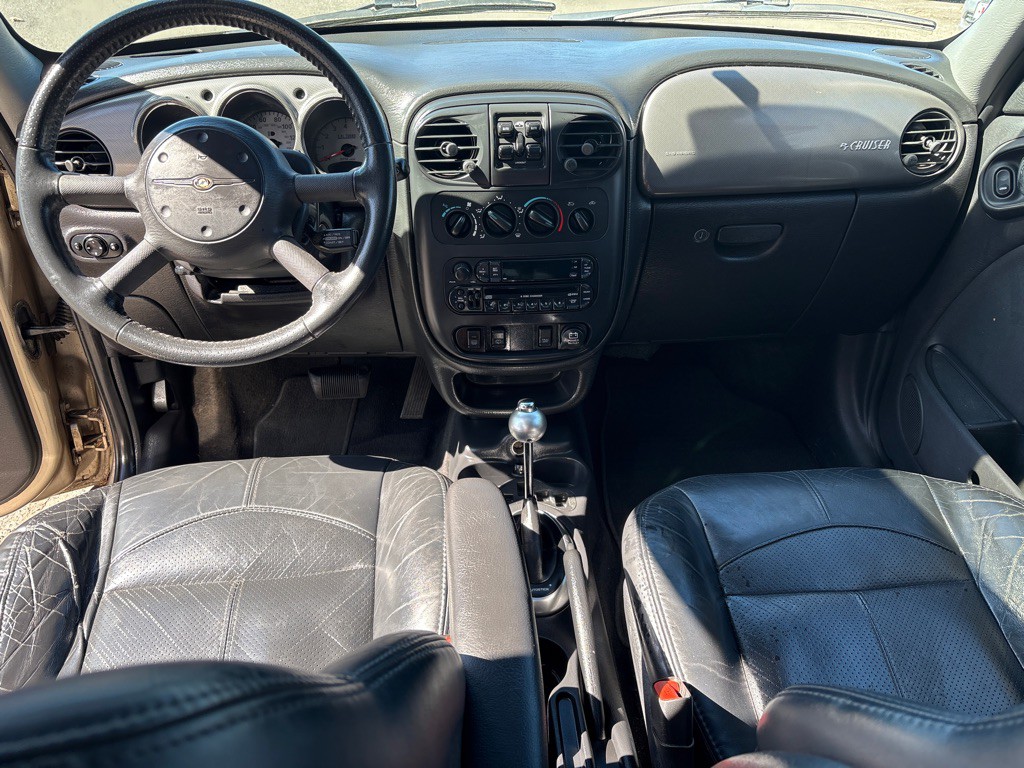 2003 Chrysler PT Cruiser Image 9