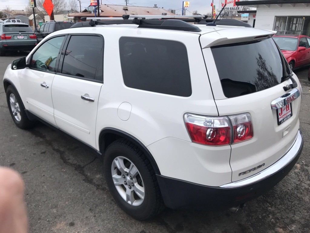 2010 GMC Acadia Image 4